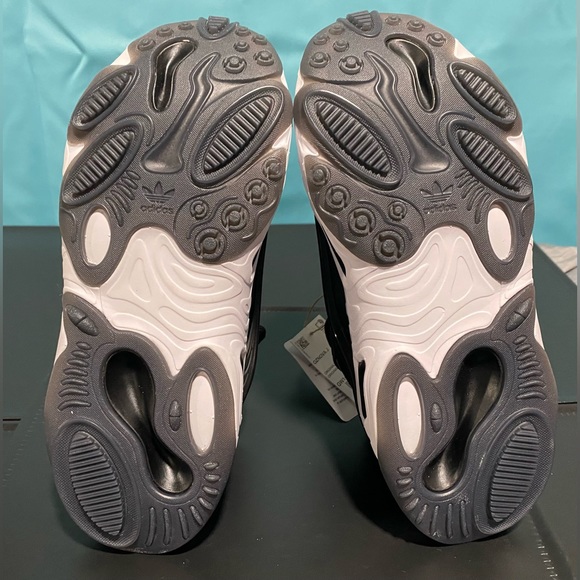 ADIDAS OZNOVA WOMENS 5.5 YOUTH 3.5 BLACK AND WHITE SOLD OUT COLOR @ ADIDAS - Picture 6 of 6